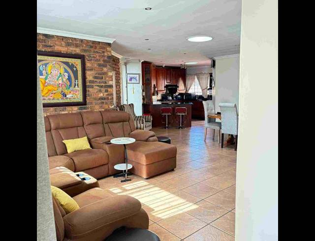 3 BEDROOM HOUSE FOR SALE IN WIERDA PARK